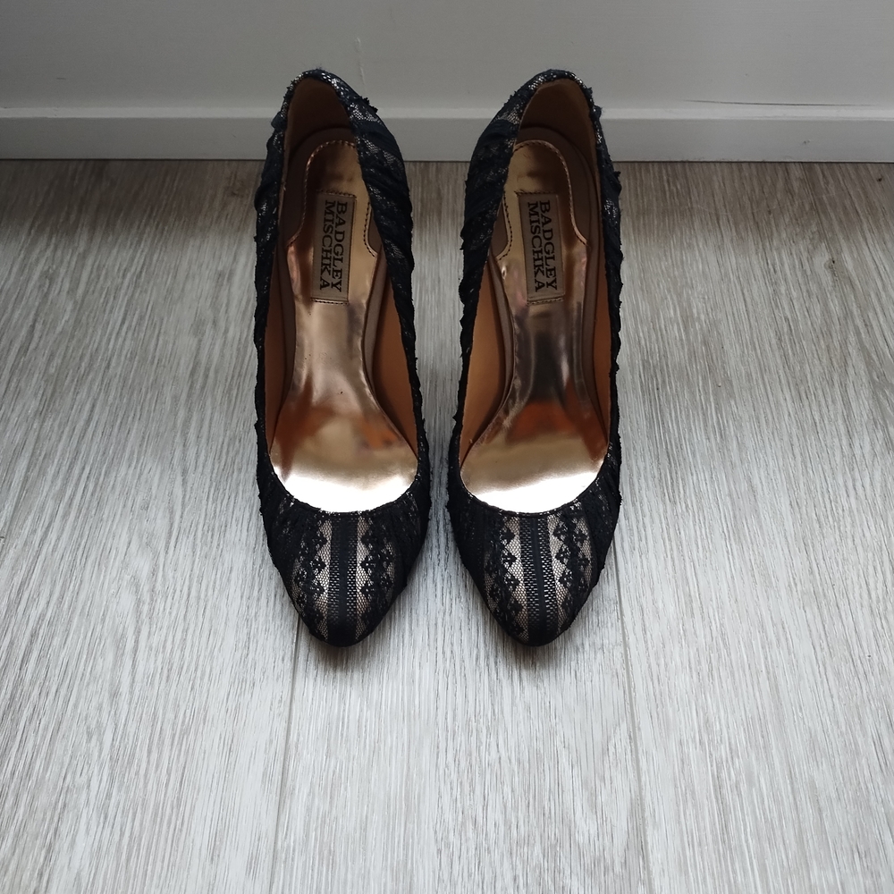 BADGLEY MISCHKA Black Lace Pump
